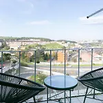 Exquisite 2Bdr Flat With Balcony In Lisbon\'S Heart