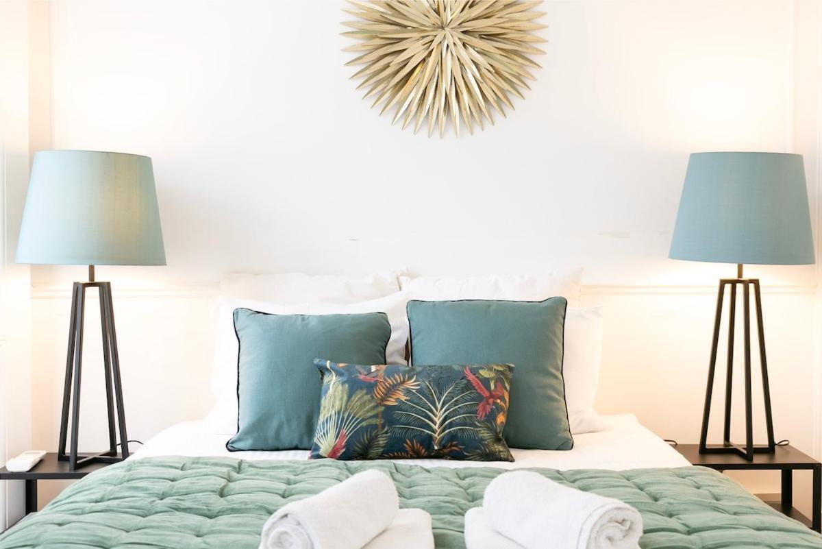 Exquisite 2bdr Flat With Balcony In Lisbon's Heart Apartment Lissabon