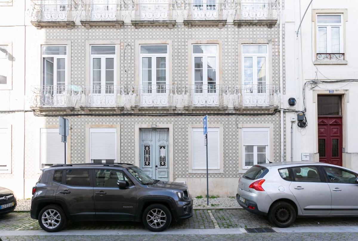 Apartment Exquisite 2bdr Flat With Balcony In Lisbon's Heart *