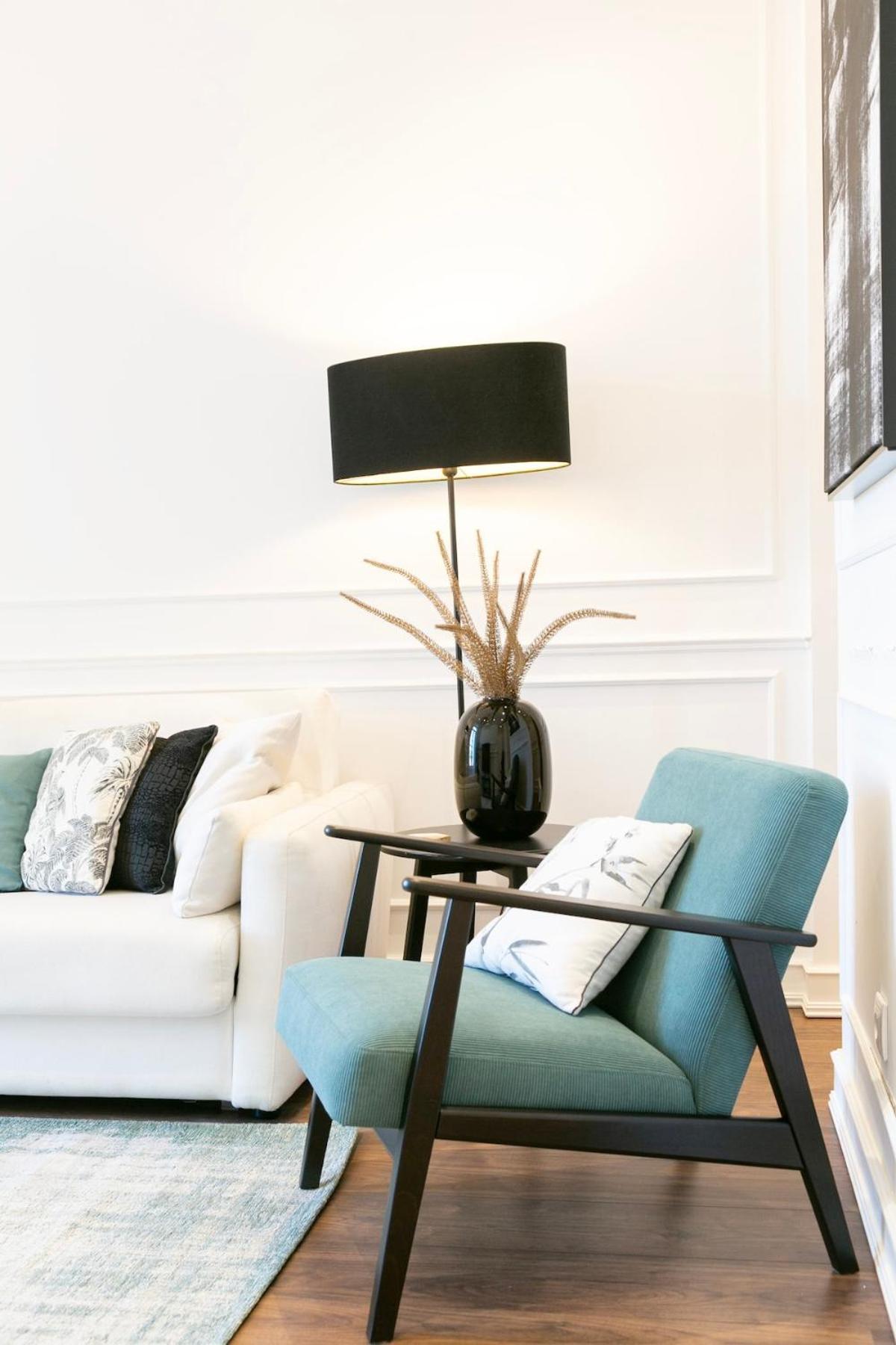 Exquisite 2bdr Flat With Balcony In Lisbon's Heart Apartment *